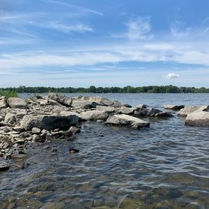 Meet your Posher, Emmanuelle